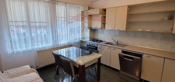 Apartament de imchiriat cu 2 camere zona centrala