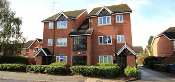 Flat to rent in The Croft, Hagley Road, Oldswinford DY8