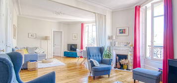 Versailles Montreuil Saint-Symphorien Appartement 4 pièces 81 m² au sol avec jardin commun