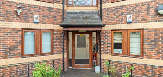 Flat to rent in Apartment, Springfield Close, A Lowther Avenue, Garforth, Leeds LS25