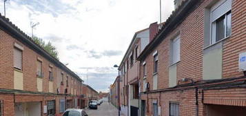 Casa en calle Batuecas en Belén - Pilarica - Bº España, Valladolid