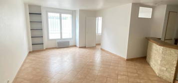 Appartement  à louer, 2 pièces, 1 chambre, 54 m²