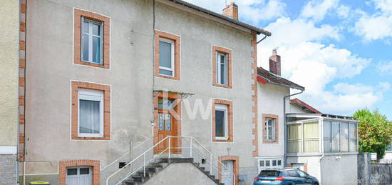 Maison de 6 pièces (150 m²) à vendre à BOSMIE L AIGUILLE