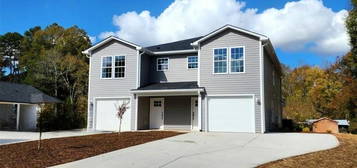 2012 Crown Point Dr, Albemarle, NC 28001