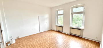 3 Raumwohnung 85m2 im Obergeschoss mit Stellplatz u. Garten