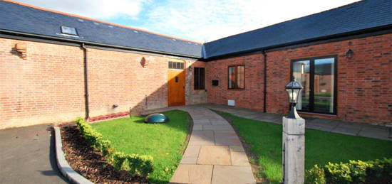 2 bed detached house to rent