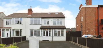 4 bed semi-detached house for sale