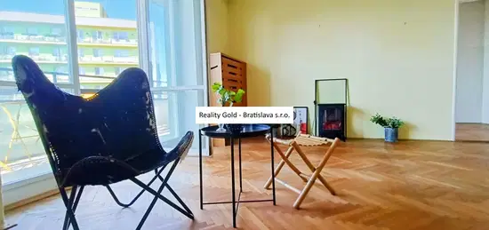 3 izbový DROTÁRSKA - LOGGIA cez celý byt - VÝHĽAD - TEHLA, 86 m2, lokalita HORSKÝ PARK , dobrá cena !!