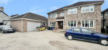 6 bedroom detached house for sale