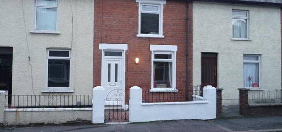 84 Rockview Street, Belfast, BT12 6JR