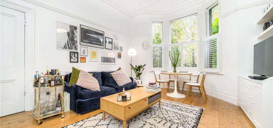 Flat for sale in Castelnau, Barnes, London SW13