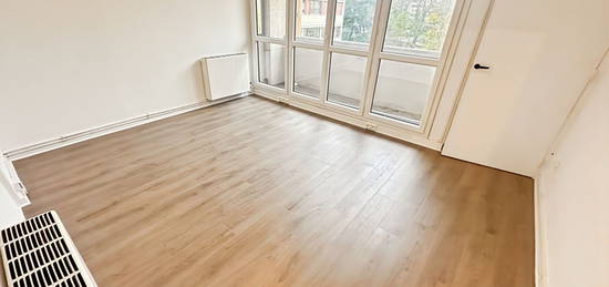 Appartement  à louer, 3 pièces, 2 chambres, 55 m²