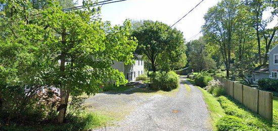 22 McCann Mill Rd, Tewksbury Township, NJ 07979