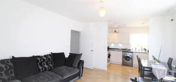 Flat to rent in Magellan Boulevard, London E16