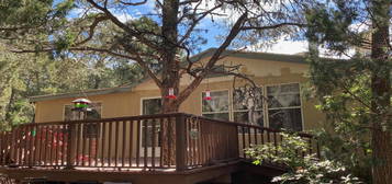 130 Raven Rd, Tijeras, NM 87059