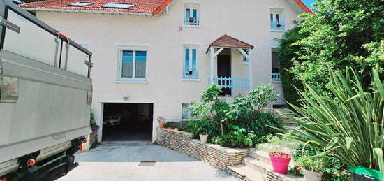 Maison 8 pieces 172m2