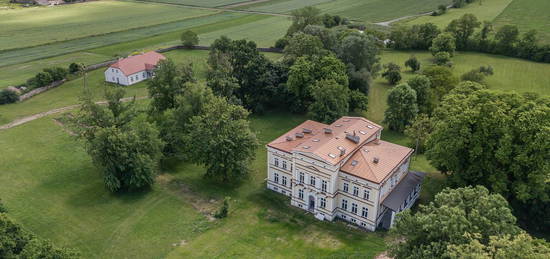 ODRESTAUROWANY zespół pałacowo-parkowy-7 HA park DOBRA INWESTYCJA