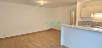 Studio  à louer, 1 pièce, 34 m², Étage 1/3