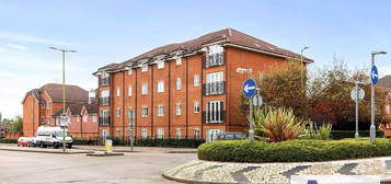 Flat for sale in Vancouver Road, Broxbourne EN10