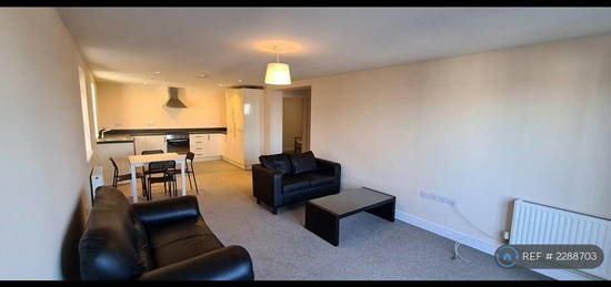 2 bedroom flat