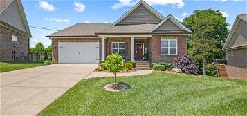 1126 Cross Pointe Dr, Cookeville, TN 38506