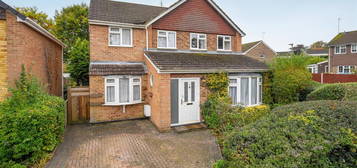 Detached house to rent in Elliot Rise, Ascot SL5