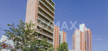 Departamento En Alquiler.4 Dormitorios.2 Cocheras.