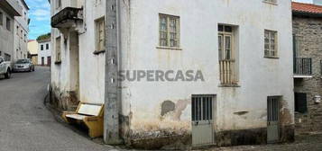 Casa / Villa T4 em Sobreira Formosa e Alvito da Beira de 127,00 m²