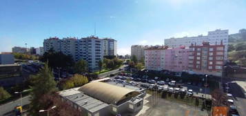 Apartamento T1 em Loures