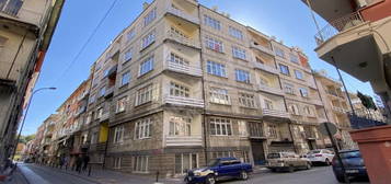 MFK EMLAK'tan, İHSANİYE MAHALLESİ'nde 3+1 125 m² KİRALIK DAİRE