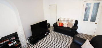 3 bed terraced house to rent