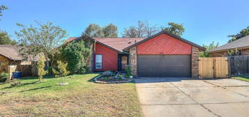 310 Bent Tree Dr, Midwest City, OK 73130