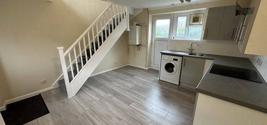 Terraced house to rent in Bower Lane, Maidstone ME16