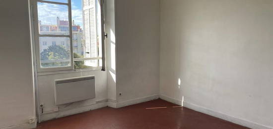 Appartement  à louer, 2 pièces, 1 chambre, 48 m²