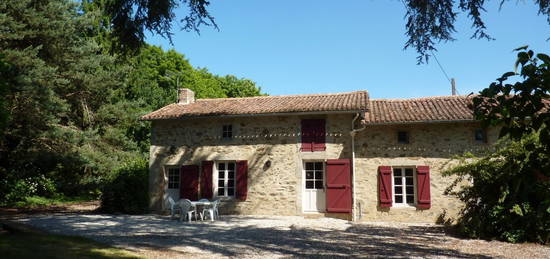 Maison meublée  à louer, 4 pièces, 3 chambres, 143 m²