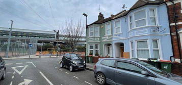 3 bed flat to rent