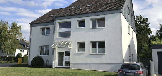 Schöne 3-Zimmer-EG-Wohnung mit Terrasse in Langenfeld