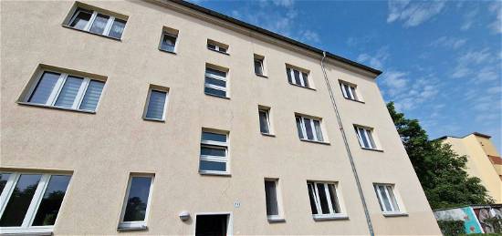 Balkon, grüner Innenhof, ruhige Lage, drei Zimmer Wohnung in Cracau!