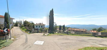 Quadrilocale con giardino - barberino del mugello