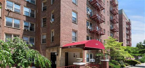 6725 Clyde St #2F, Flushing, NY 11375
