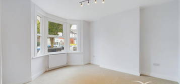 End terrace house to rent in Belmont Road, South Norwood SE25