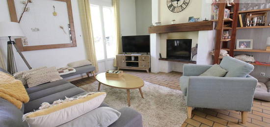 Maison 1 étage  à vendre, 3 pièces, 2 chambres, 74 m²