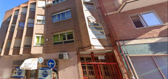 Piso en venta en Calle del Apóstol Santiago, 52, Ventas