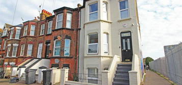 5 bedroom terraced house for sale