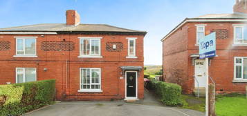 3 bed semi-detached house for sale