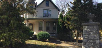 410 N 10Th St, Easton, PA 18042-3388