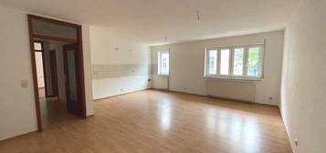 +++ Helle 2 Zimmer-Wohnung mit offener großer Küche +++