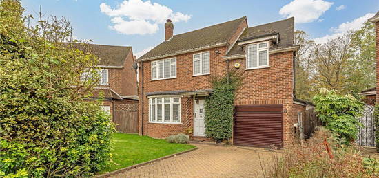 Detached house to rent in Seymour Gardens, Feltham TW13