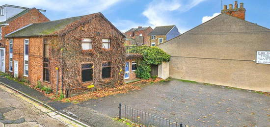 Detached house for sale