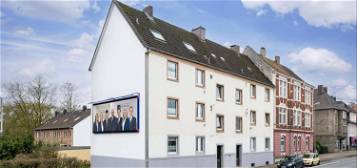 Bielefeld-Mitte: gepflegtes MFH mit 7 Wohneinheiten|ca. 391 m² | 6 Garagen | Photovoltaik